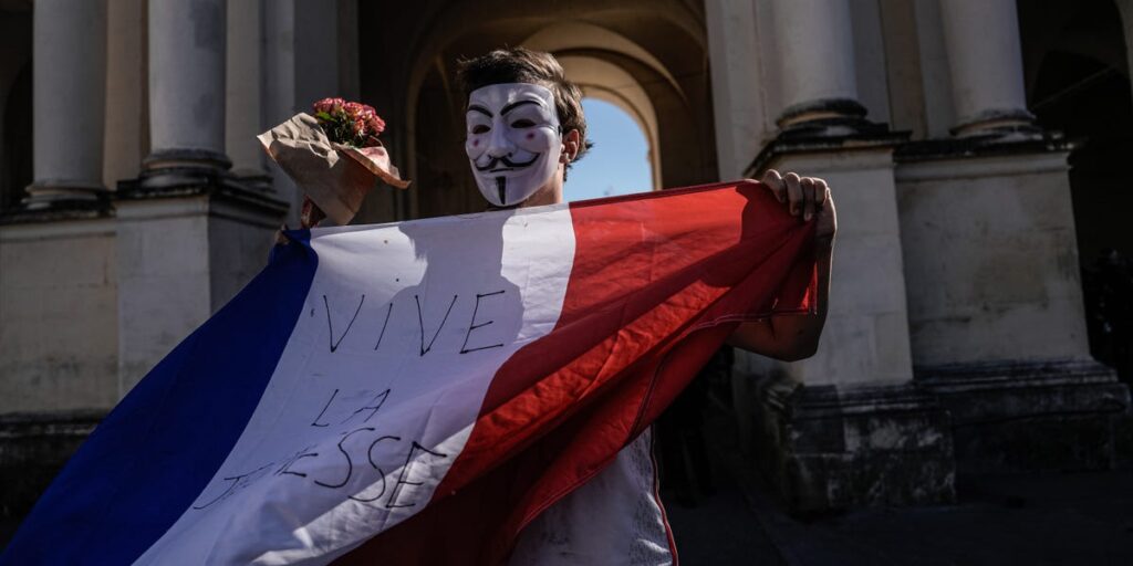 Fires, barricades, and fraternité: 7 photos show the scale of the protests sweeping France